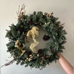 Holiday Wreath Working Lights with Neutral Decor Accents Pinecone, Twig & Bird